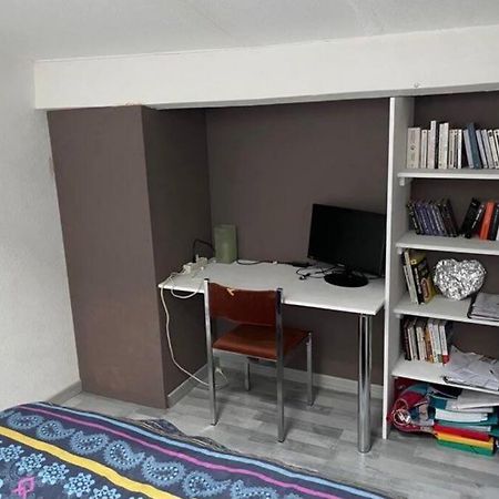 Joli Duplex En Centre Ville De 40M2 Climatise Истр Экстерьер фото