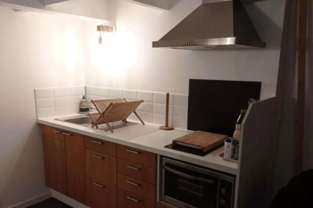 Joli Duplex En Centre Ville De 40M2 Climatise Истр Экстерьер фото