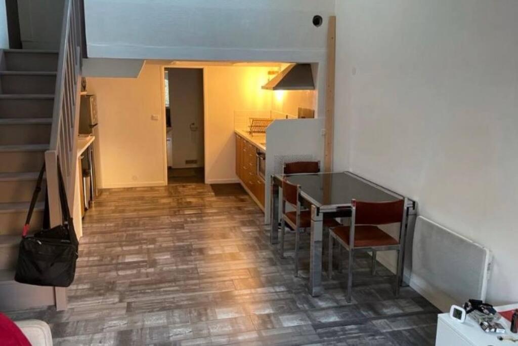 Joli Duplex En Centre Ville De 40M2 Climatise Истр Экстерьер фото